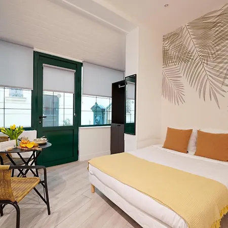 Charming For Two Apartment Paris